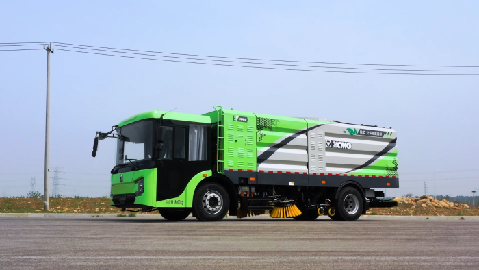 【新品抢先看】高效、舒适、智能全都要？徐工低入口洗扫车给您答案！