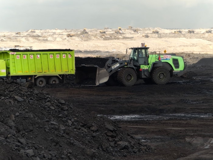 徐工XC9108-EV纯电动装载机助力海岛露天煤矿高效绿色运营